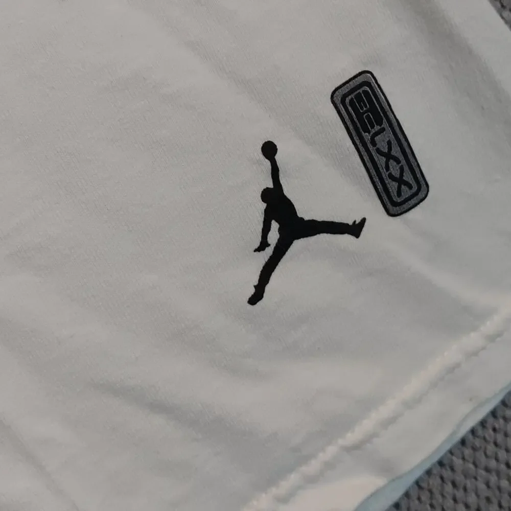 Nike Air Jordan Sneaker Tech Tee Mens XXL White Jumpman Logo Basketball Shoe Y2K
